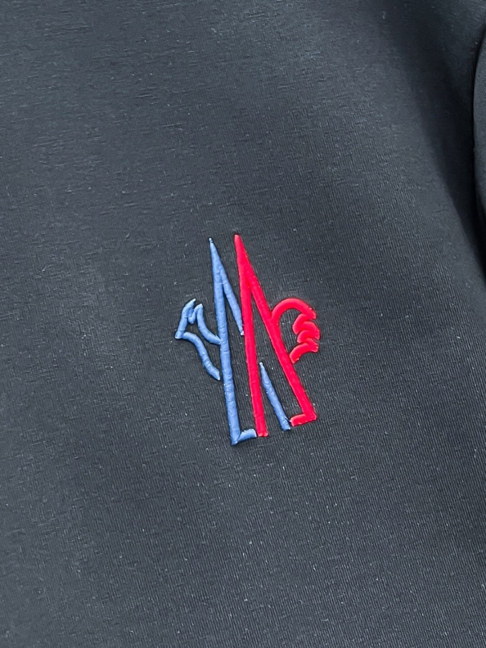 ac1b5292b844a1d6886b2ddc422b81db_1766387128_2065.jpg ac1b5292b844a1d6886b2ddc422b81db_1766387128_2065.jpg