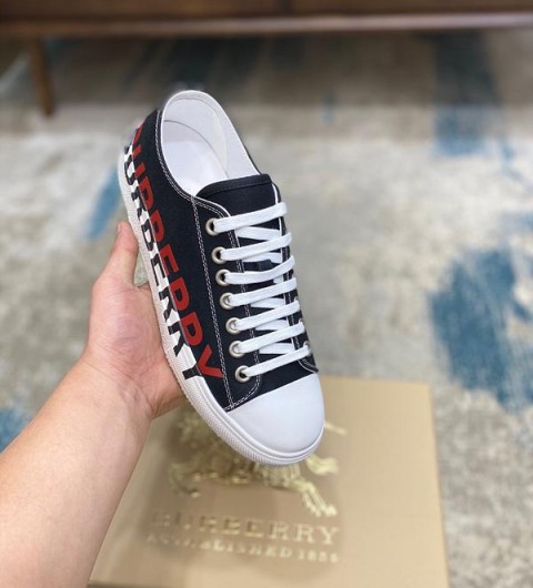 레플리카 버버리 스니커즈