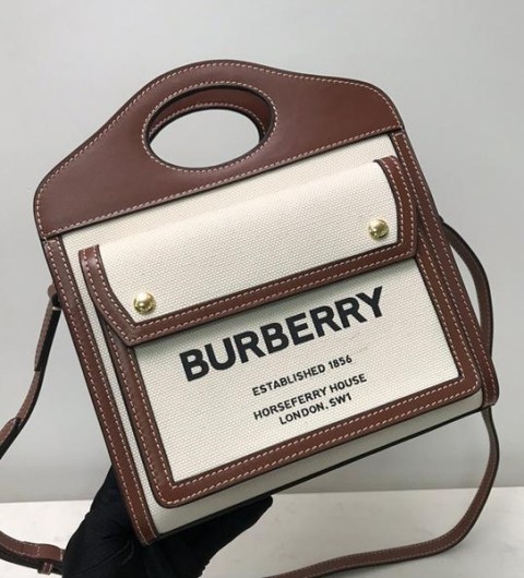 레플리카 버버리 트라이톤 코튼 캔버스 레더 포켓백 미니