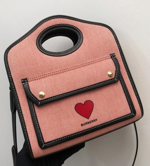 레플리카 버버리 트라이톤 코튼 캔버스 레더 포켓백 미니