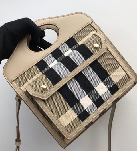 레플리카 버버리 트라이톤 코튼 캔버스 레더 포켓백 미니