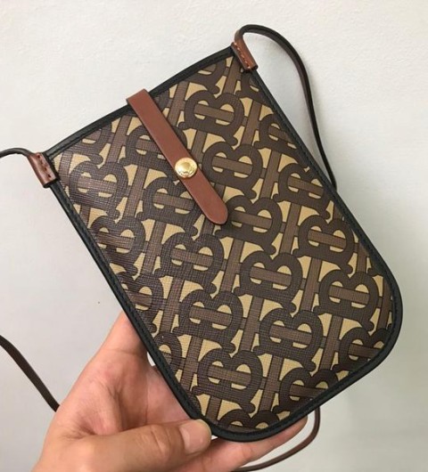 레플리카 버버리 휴대폰 케이스 스트랩 미니백