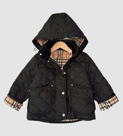 레플리카 버버리 키즈 나일론 후드 퀼팅 자켓 블랙 CMD팩토리