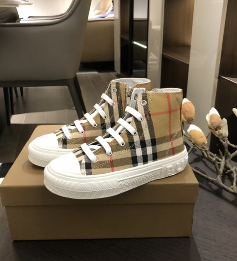레플리카 버버리 하이 컨버스 스니커즈 베이지 H12팩토리