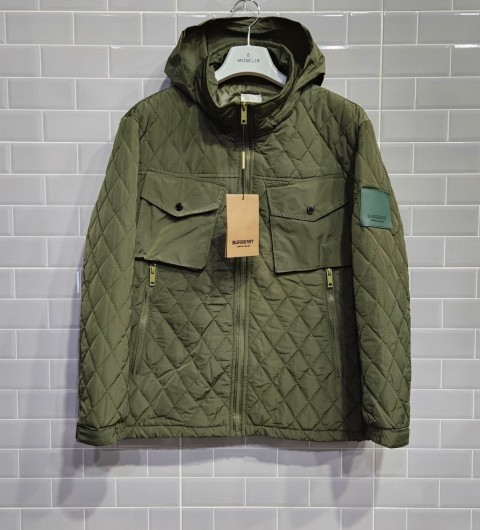 레플리카 버버리 클래식 퀼팅 자켓  AP팩토리