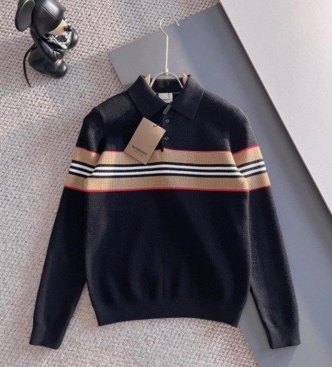 레플리카 버버리 스트라이프 클래식 니트 카라티 AP팩토리