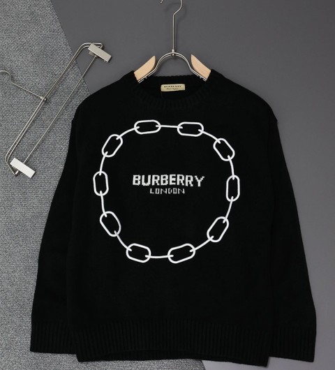 레플리카 버버리  체인 자수 울 라운드 니트 AP팩토리
