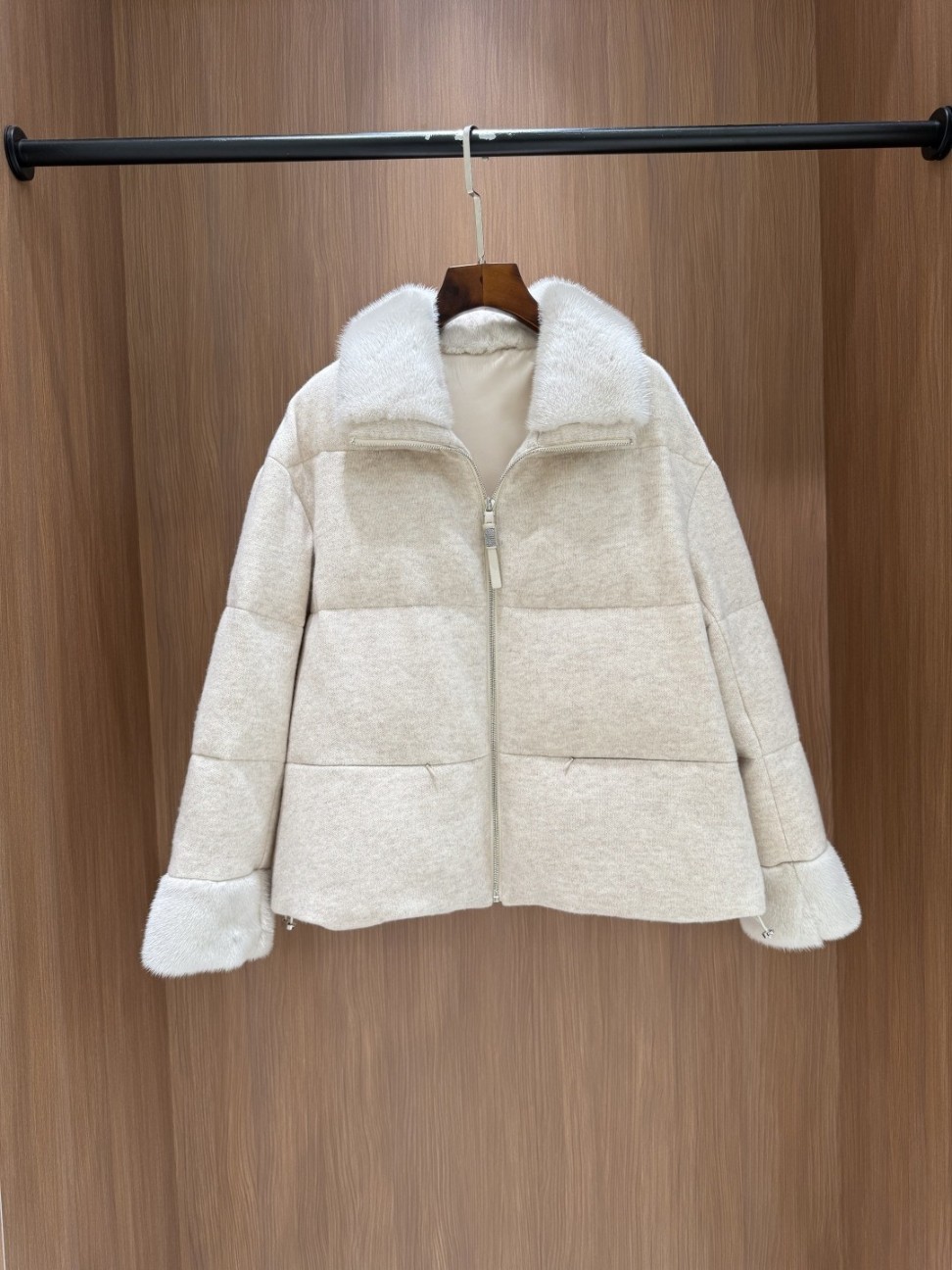 브루넬로 쿠치넬리 여성 시어링 구스다운 패딩 TOP팩토리